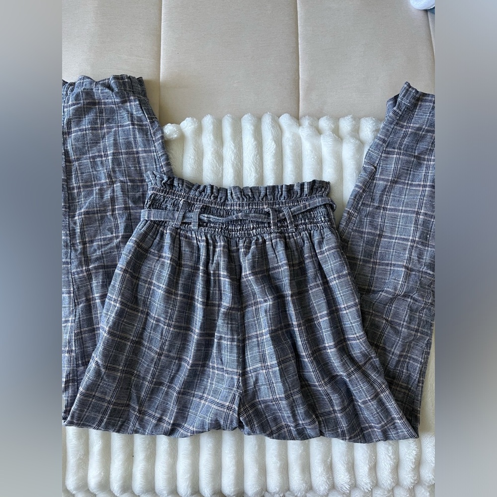 American Eagle Paperbag pants - Picture 4 of 8